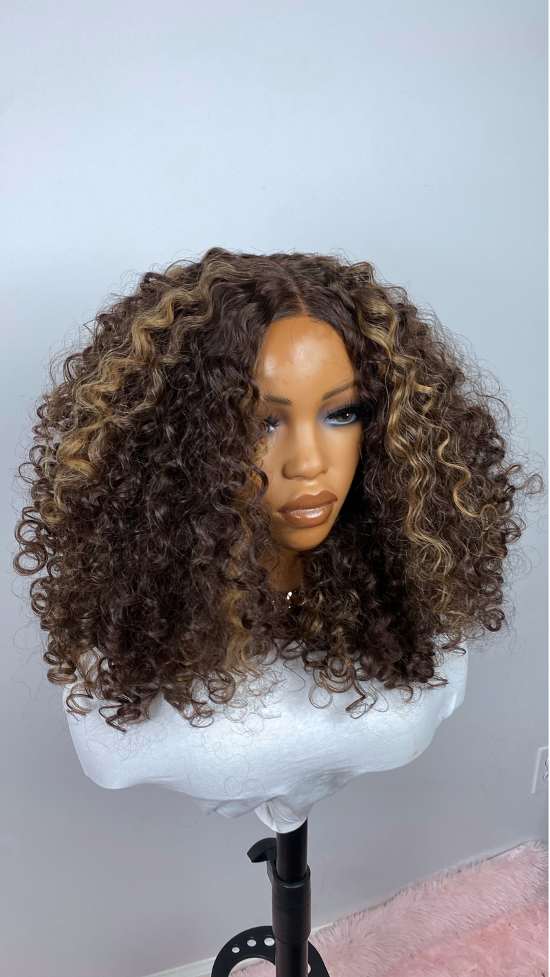 Tyla Curly wig| | T-part | Mocha